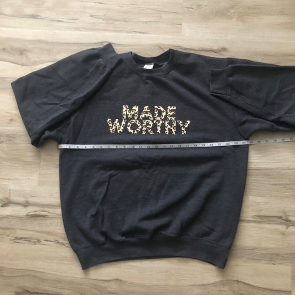 MADE WORTHY Leopard Print Grey Crewneck - Picture 6 of 7
